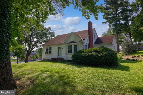 148 S Academy Dr, EPHRATA, PA, 17522-1503 | Card Image