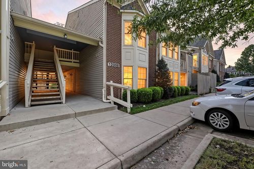apt-7-12008 Ridge Knoll Dr, FAIRFAX, VA, 22033-4635 | Card Image