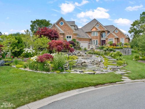 404 Linkside Ct, Saint Clair, MI, 48079-3572 | Card Image