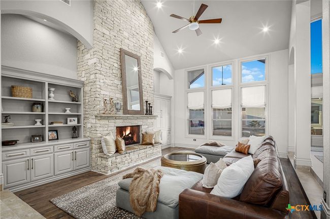 111 Western Oaks, House other with 4 bedrooms, 4 bathrooms and null parking in New Braunfels TX | Image 9