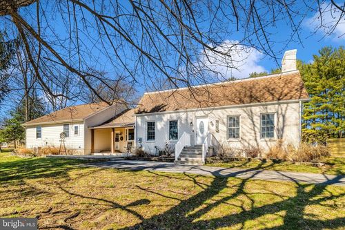 8730 Mapleville Rd, MOUNT AIRY, MD, 21771-9704 | Card Image