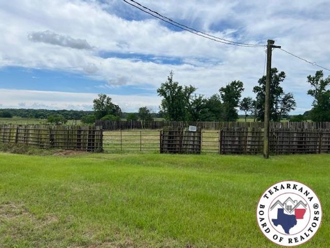 327 Crudip Ln, Home with 2 bedrooms, 2 bathrooms and null parking in Texarkana TX | Image 26