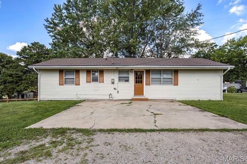 111 Barnett, Dixon, MO, 65459 | Card Image