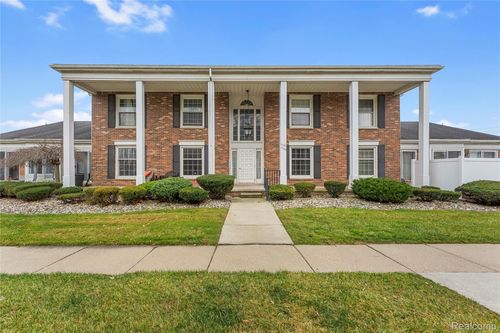 48-4655 Leisure Ln, Trenton, MI, 48183-4563 | Card Image