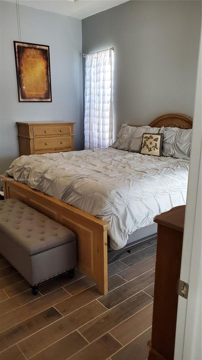 7310 Nw 17 Th Ct, House other with 4 bedrooms, 2 bathrooms and null parking in Pembroke Pines FL | Image 20