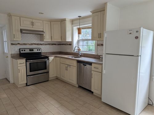 144 Lake Shore Dr, Weymouth, MA, 02189-1508 | Card Image