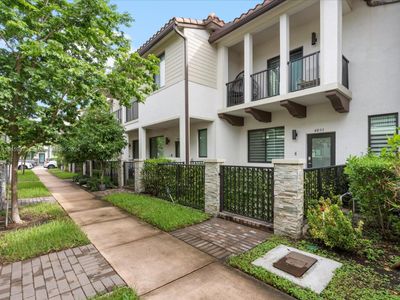 4833 - 4833 Nw 83 Pkwy, Townhouse with 3 bedrooms, 2 bathrooms and null parking in Doral FL | Image 3