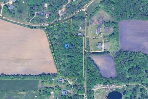 8201 Friday Rd, DAVIS JUNCTION, IL, 61020-9611 | Card Image