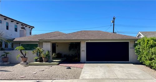 22181 Malibu Ln, Huntington Beach, CA, 92646-8335 | Card Image