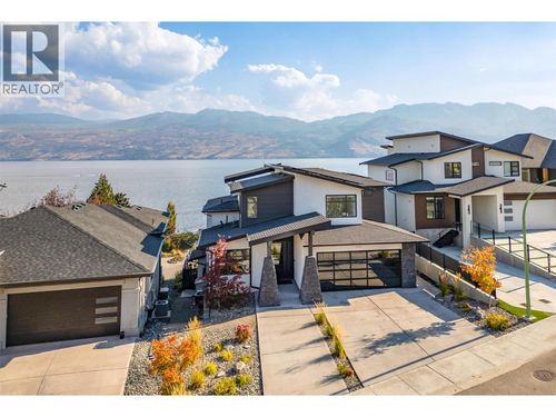 3961 Beachview Dr, West Kelowna, BC, V4T2K1 | Card Image