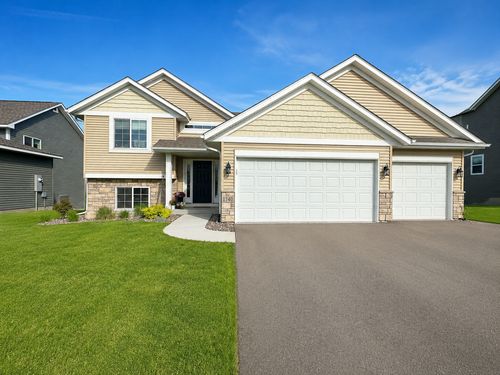 1740 Spruce St, Farmington, MN, 55024-1817 | Card Image