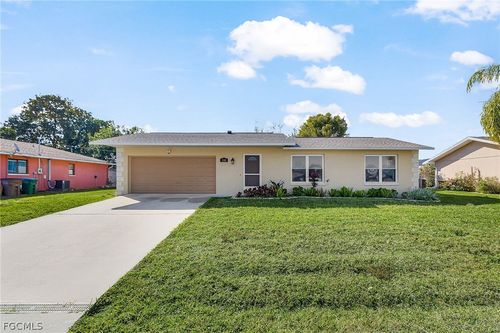 910 Se 15th St, Cape Coral, FL, 33990-3424 | Card Image