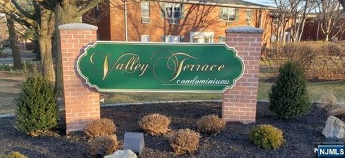 51 Hinchman Ave, Wayne, NJ, 07470-2361 | Card Image