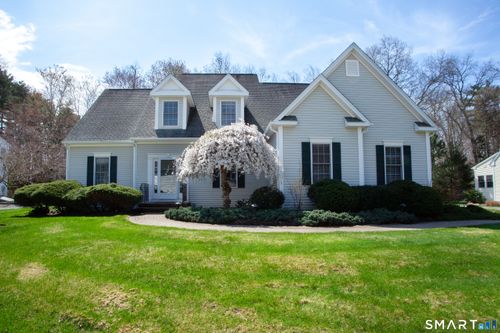 3 Eagles Gln, Avon, CT, 06001-4582 | Card Image