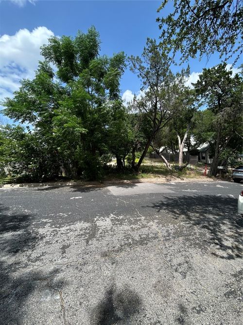 1503 Oak Heights Dr, Austin, TX, 78741-2536 | Card Image