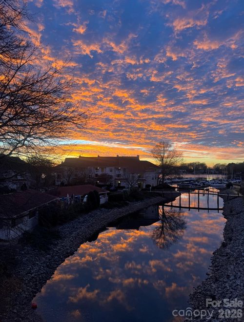 apt-r-18009 Kings Point Dr, Cornelius, NC, 28031-0030 | Card Image