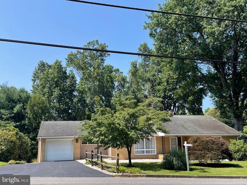 1121 Packer St, SUNBURY, PA, 17801-1645 | Card Image