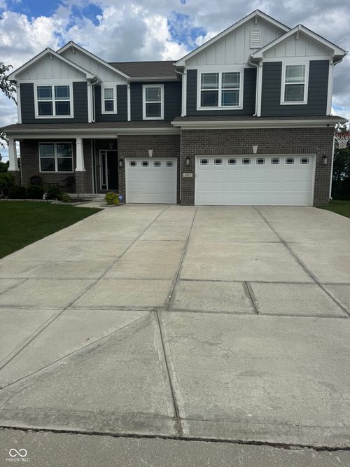 6897 Woodward Way, Plainfield, IN, 46168-8588 | Card Image