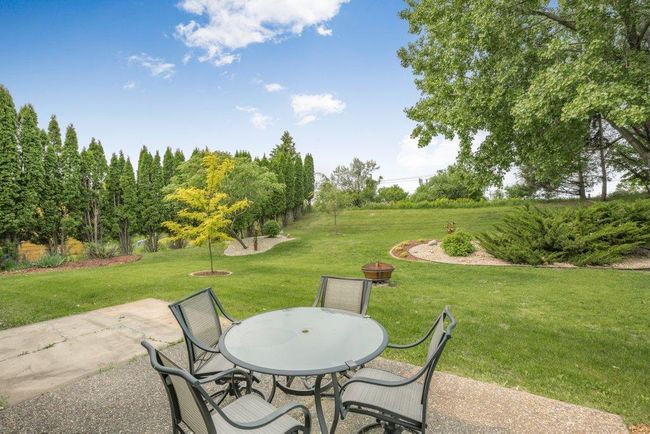7470 Canyon Curv, House other with 4 bedrooms, 3 bathrooms and null parking in Chanhassen MN | Image 27