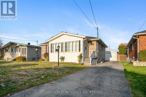 1337 Julie St, Cornwall, ON, K6H3M1 | Card Image