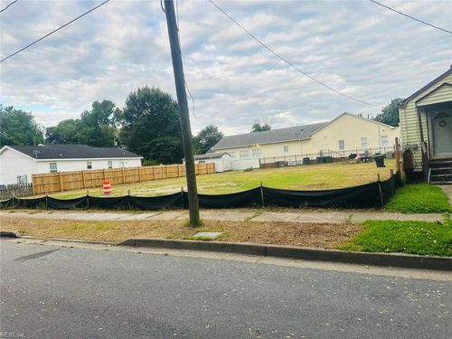 7409 Hooper St, Norfolk, VA, 23513-1743 | Card Image