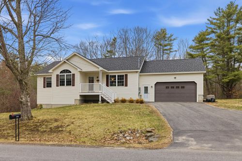 215 Loop Road, Wells, ME, 04090 | Card Image