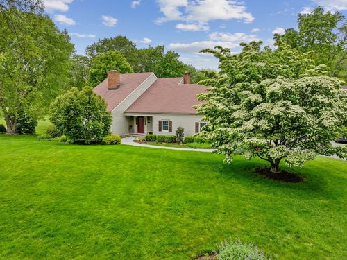 15-15 Silvermine Woods, Wilton, CT, 06897-4235 | Card Image