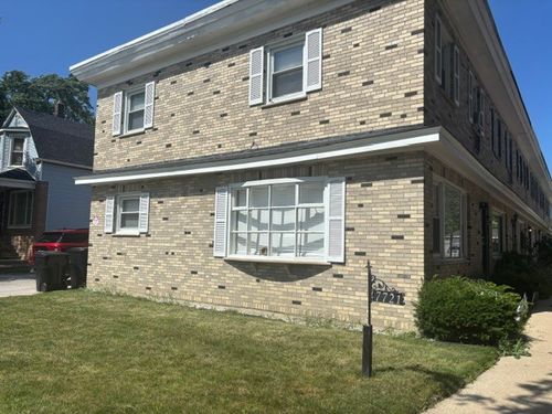 b-7721 S Coles Avenue, Chicago, IL, 60649 | Card Image