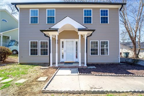 3 Ivyglen Ct, Greensboro, NC, 27406-9287 | Card Image