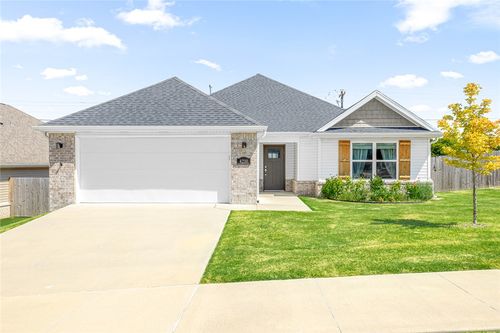 4210 W Buckaroo St, Fayetteville, AR, 72704-4062 | Card Image