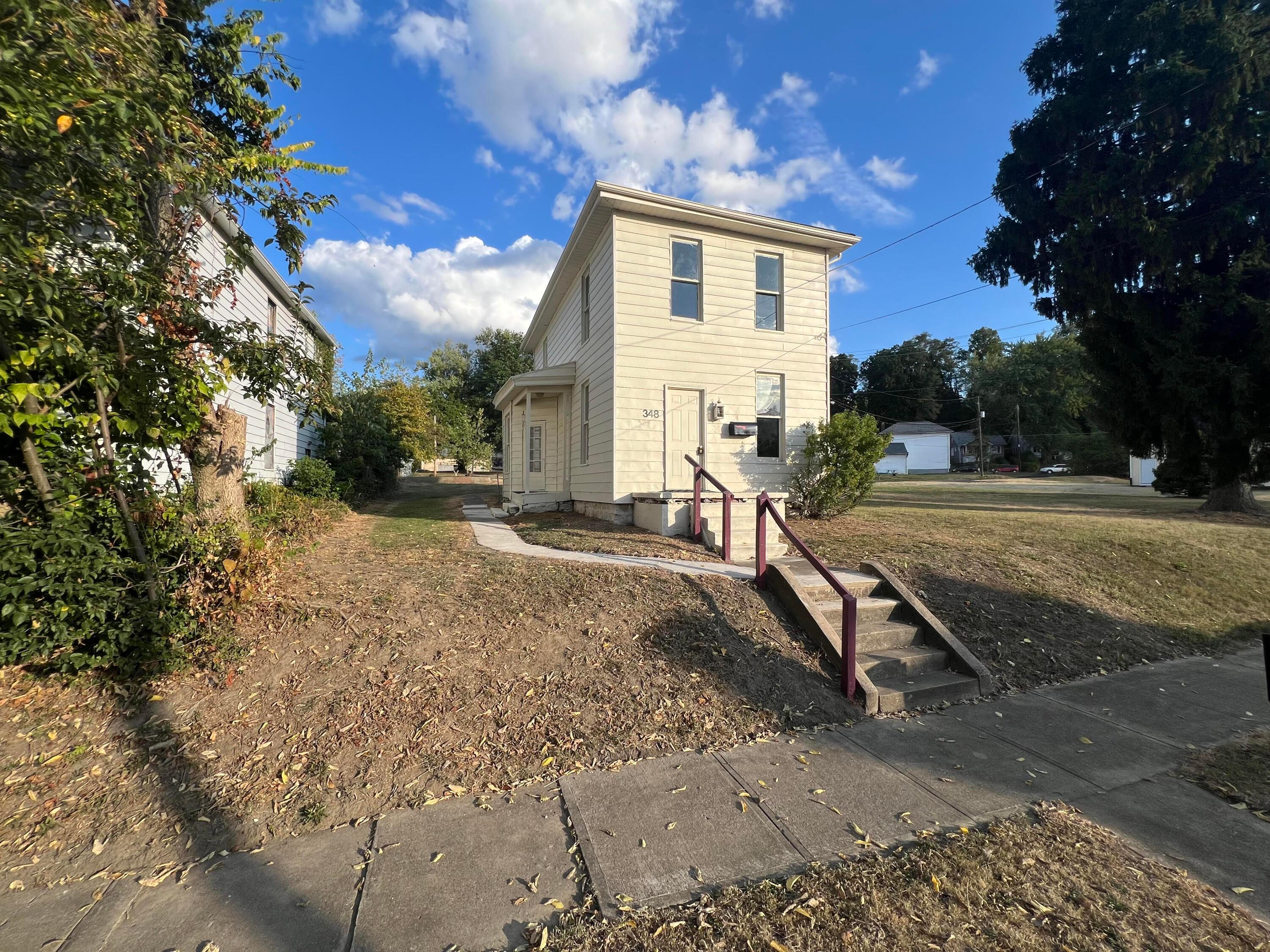 Abington Ave, Zanesville, OH 43701