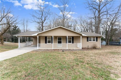 146 Pine St, Cleveland, GA, 30528-1239 | Card Image