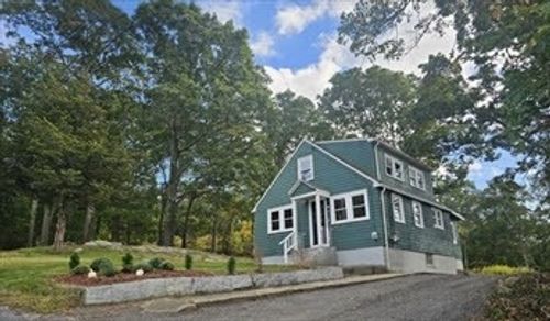 15 Rocky Ave, Tiverton, RI, 02878-2117 | Card Image
