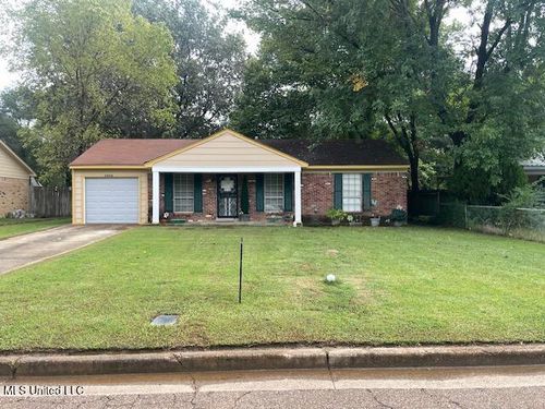 8096 Ashbrook Dr, Southaven, MS, 38671-4802 | Card Image