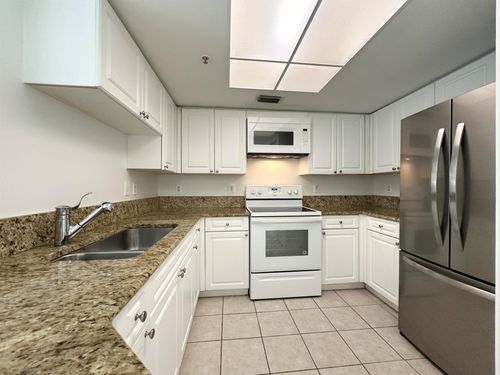 302-300 Crestwood Court N, Royal Palm Beach, FL, 33411 | Card Image