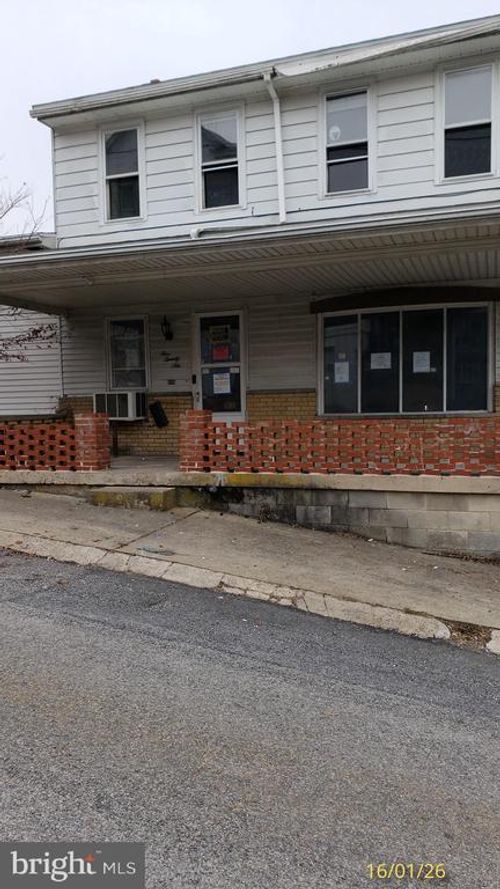 526 S Diamond St, SHAMOKIN, PA, 17872-6325 | Card Image