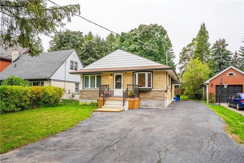 {{alt}} | Card Image