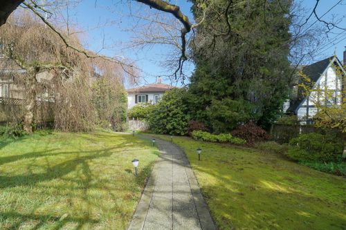 4557 W 4th Ave, Vancouver, BC, V6R1R4 | Card Image