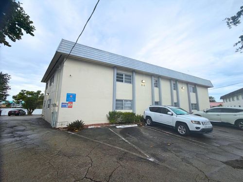 2-519 W Kalmia Drive, West Palm Beach, FL, 33403 | Card Image