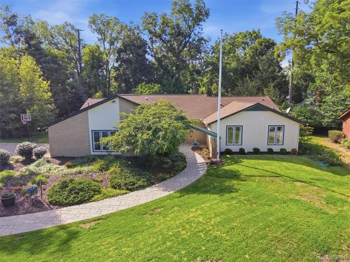 4486 Southmoor Lane, West Bloomfield Charter Township, MI, 48323 | Card Image