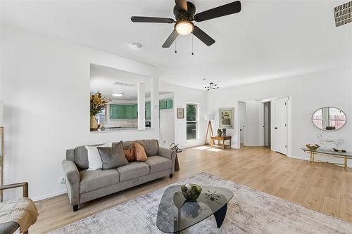 17116 Sunny Hollow Rd, Edmond, OK, 73012-6761 | Card Image