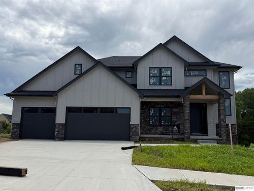 21801 Parkview Dr, Gretna, NE, 68028-5221 | Card Image
