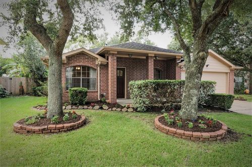 1714 Oak Ridge Dr, Kemah, TX, 77565-8100 | Card Image