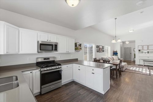 6548 N Fiona St, Eagle Mountain, UT, 84005-5171 | Card Image