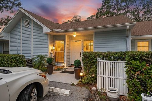 16218 Rambling Vine Dr W, Tampa, FL, 33624-1199 | Card Image