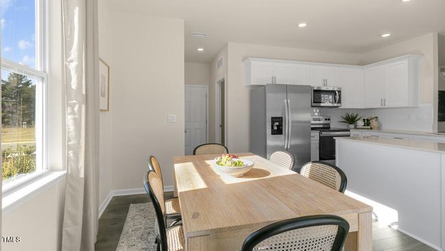 Dining kitchen area | Image 11