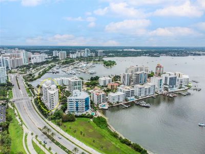 501B - 128 Golden Gate Point, Condo with 3 bedrooms, 2 bathrooms and null parking in Sarasota FL | Image 2