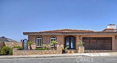 621 Loretta Dr, Laguna Beach, CA, 92651-4126 | Card Image