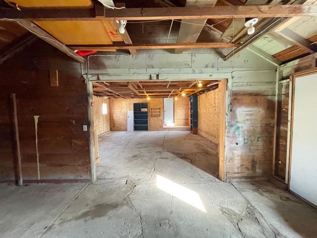 421 W Van Dusen St, House other with 5 bedrooms, 2 bathrooms and null parking in Springfield MN | Image 57