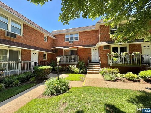 39 Harrison Ave, Montclair, NJ, 07042-2042 | Card Image